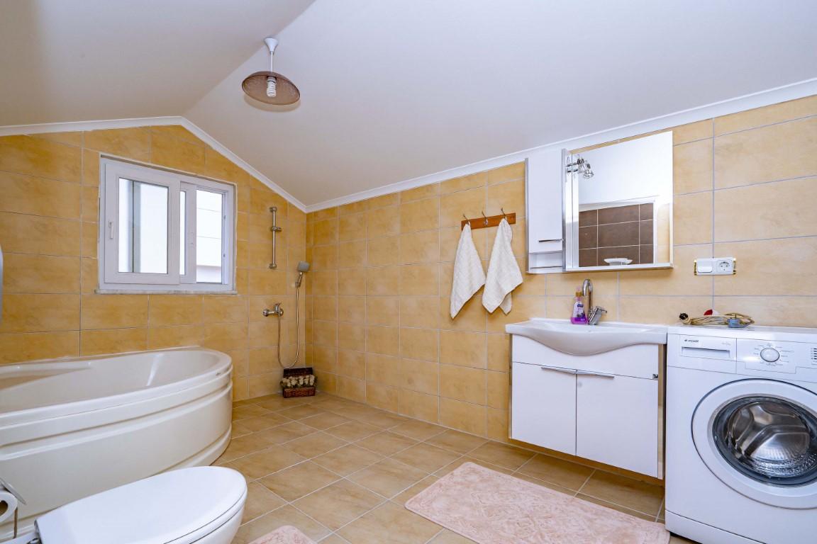 MAY1603 - Photo 18