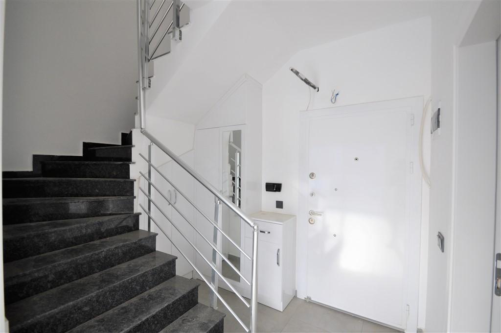 MAY1536 - Photo 29