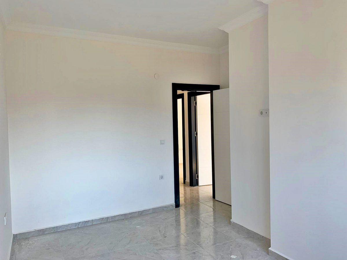 MAY1526 - Photo 17