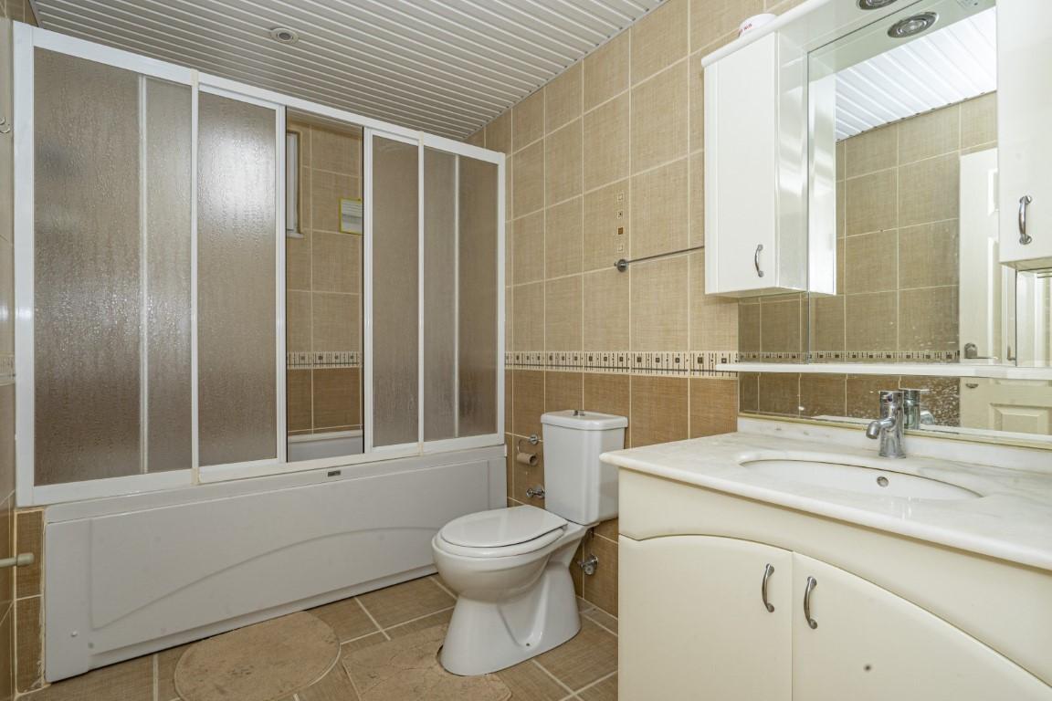 MAY1610 - Photo 9