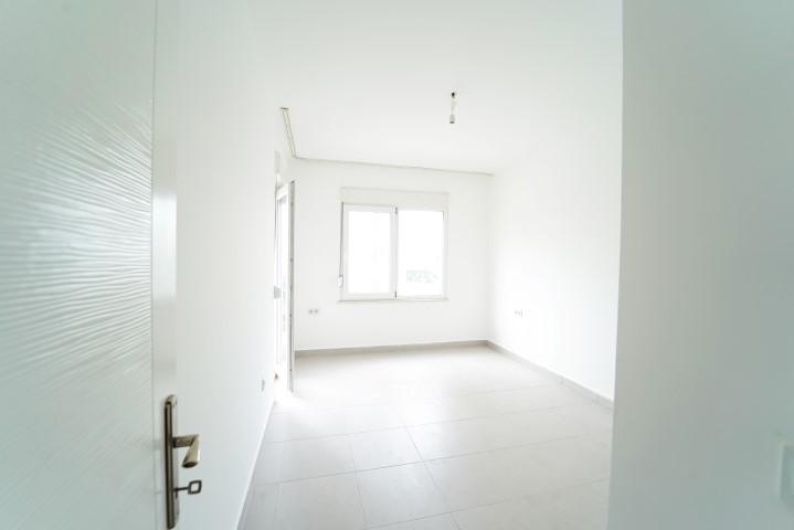 MAY1532 - Photo 13