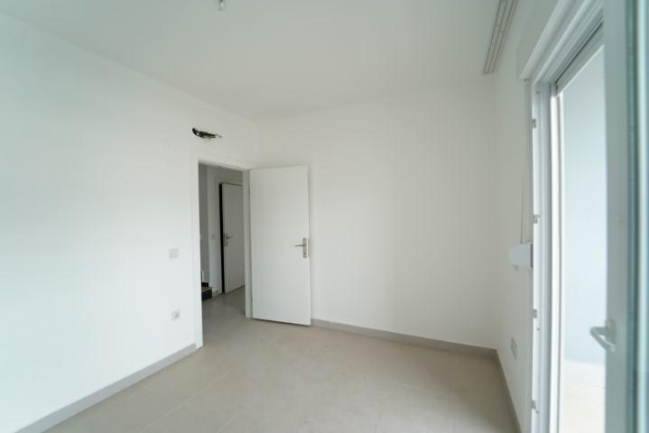 MAY1533 - Photo 15