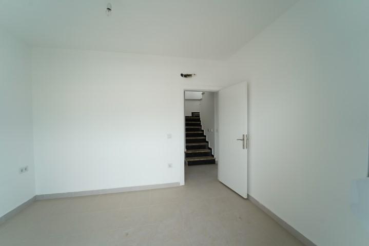 MAY1533 - Photo 14
