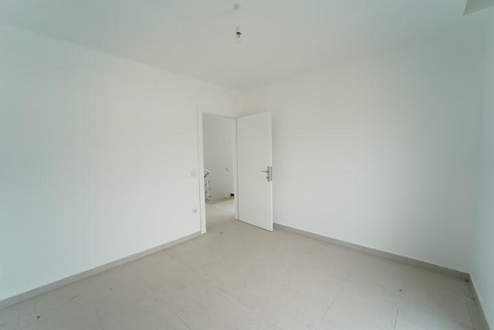 MAY1533 - Photo 22