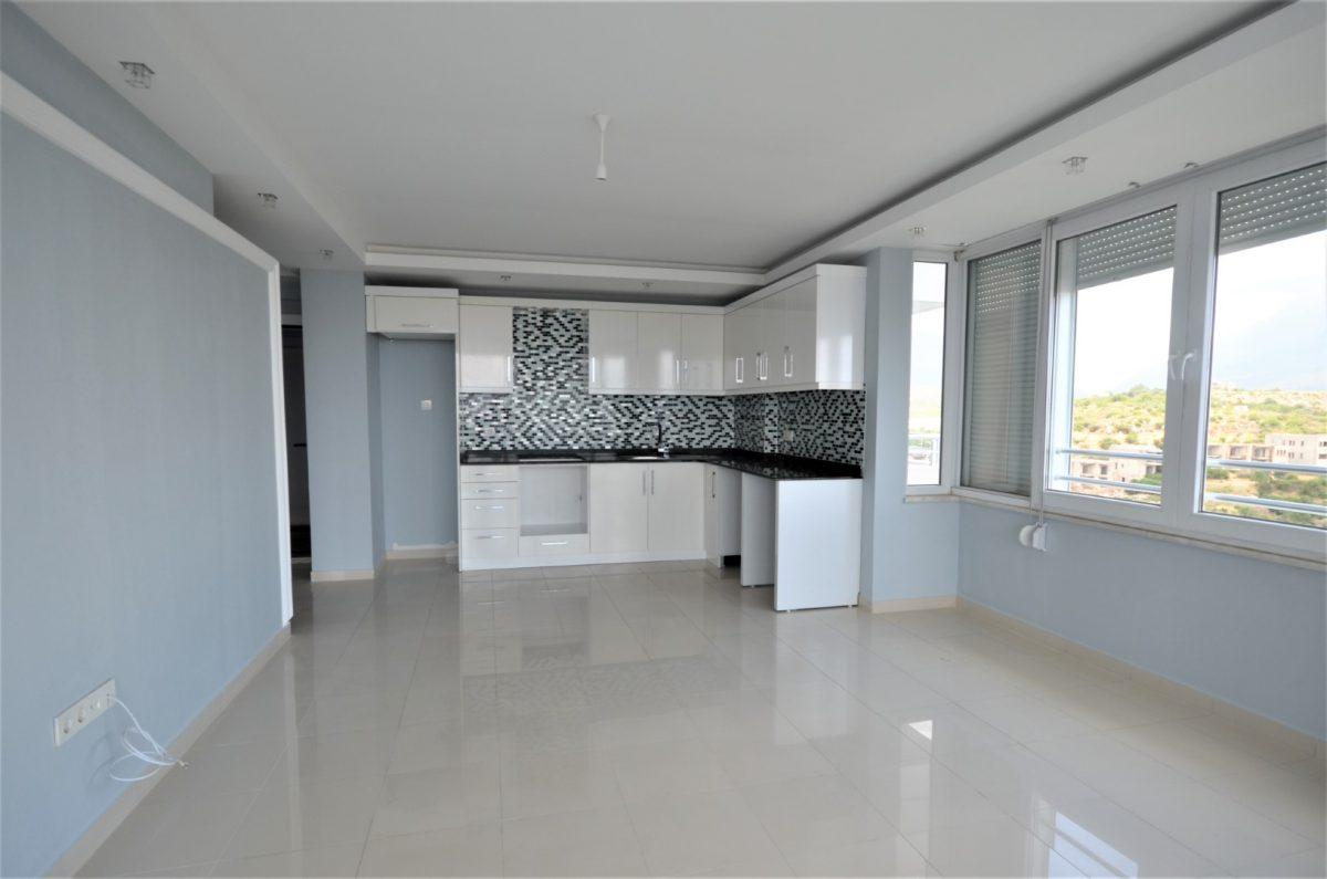 MAY1605 - Photo 3