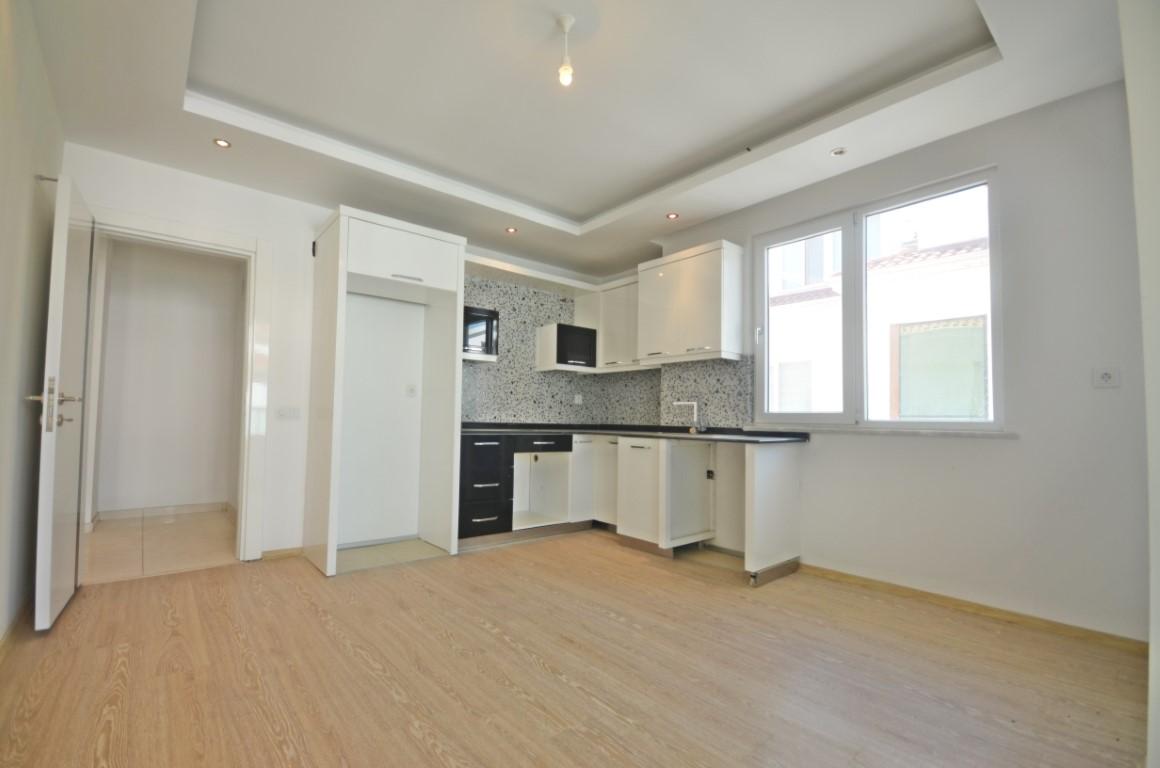 MAY1565 - Photo 12