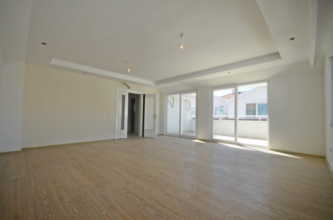 MAY1565 - Photo 28