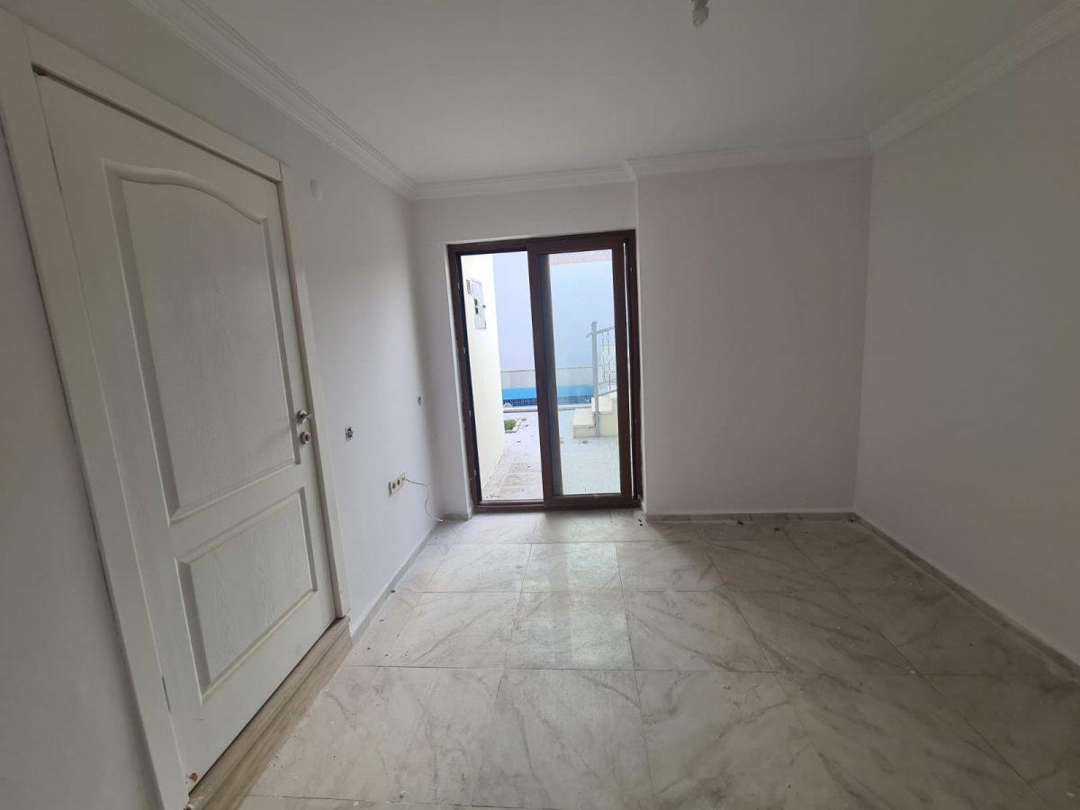 MAY1501 - Photo 12
