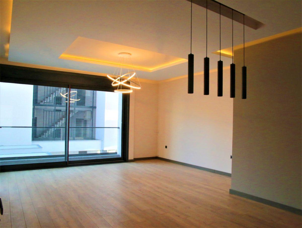 MAY1510 - Photo 11