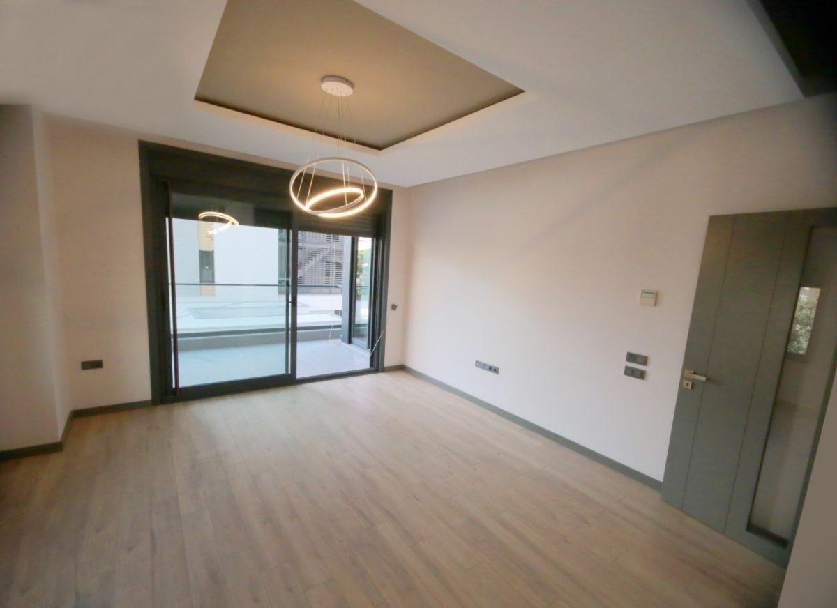 MAY1510 - Photo 15