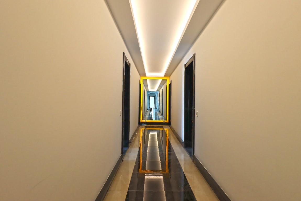 MAY1596 - Photo 15