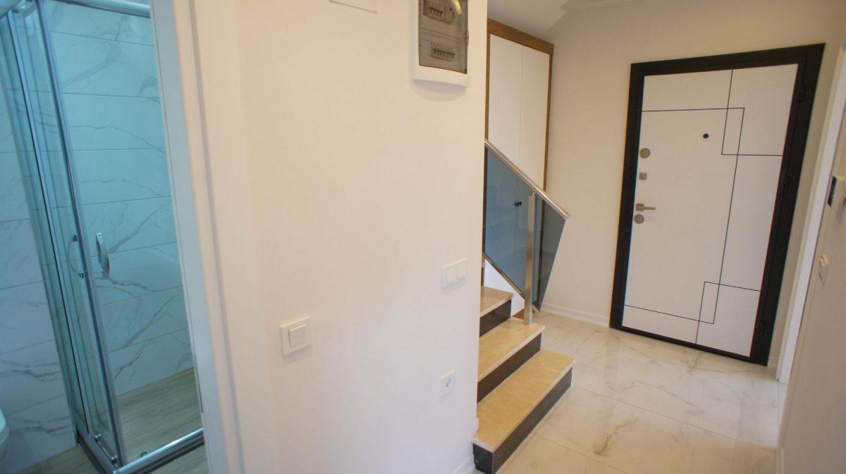 MAY1569 - Photo 4