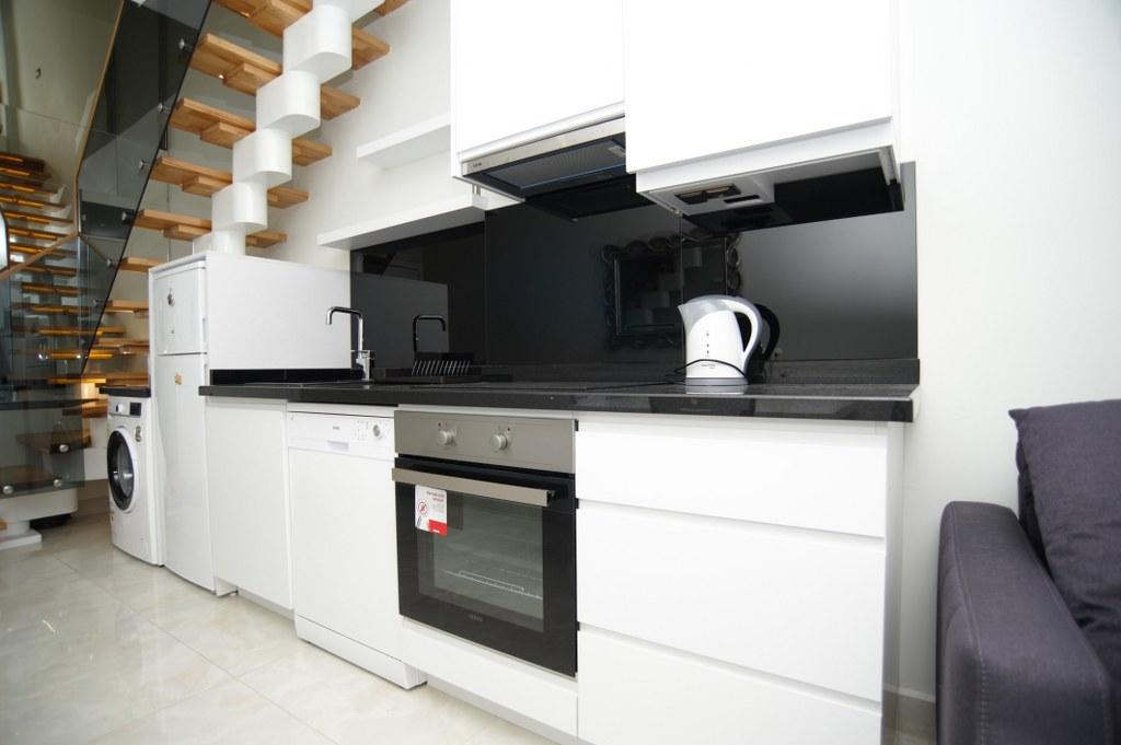MAY1813 - Photo 12