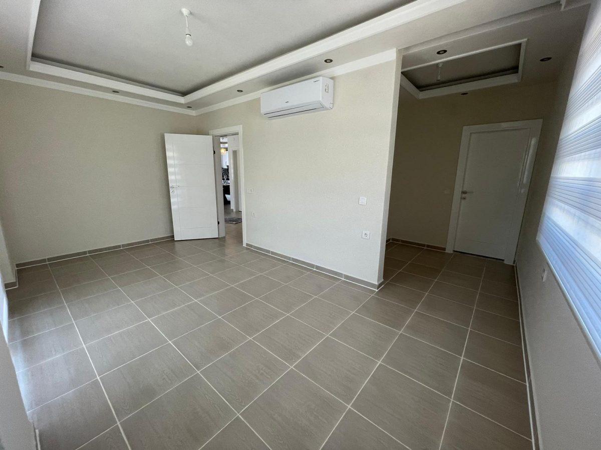MAY1694 - Photo 11