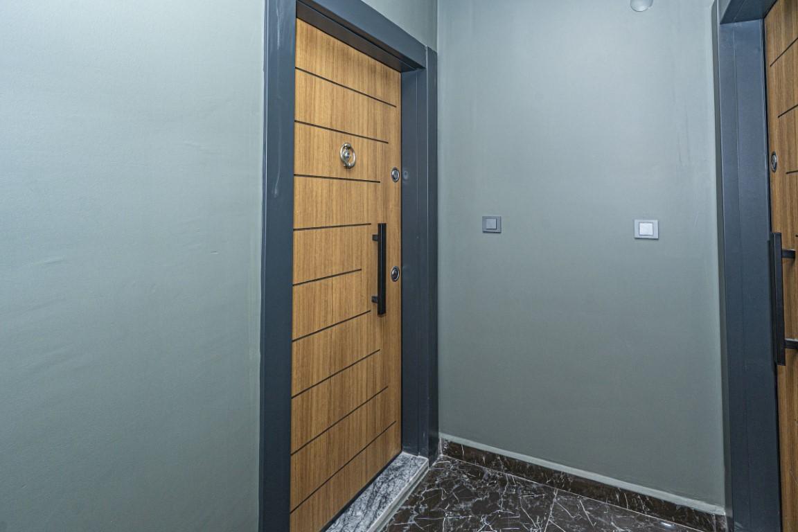 MAY1621 - Photo 5