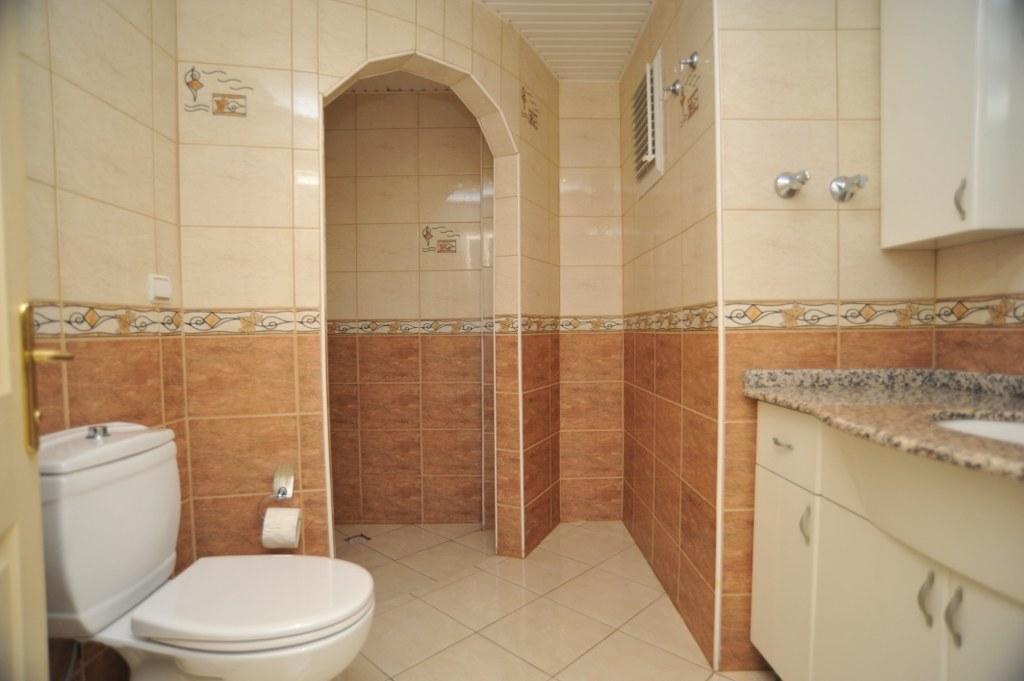MAY1805 - Photo 18