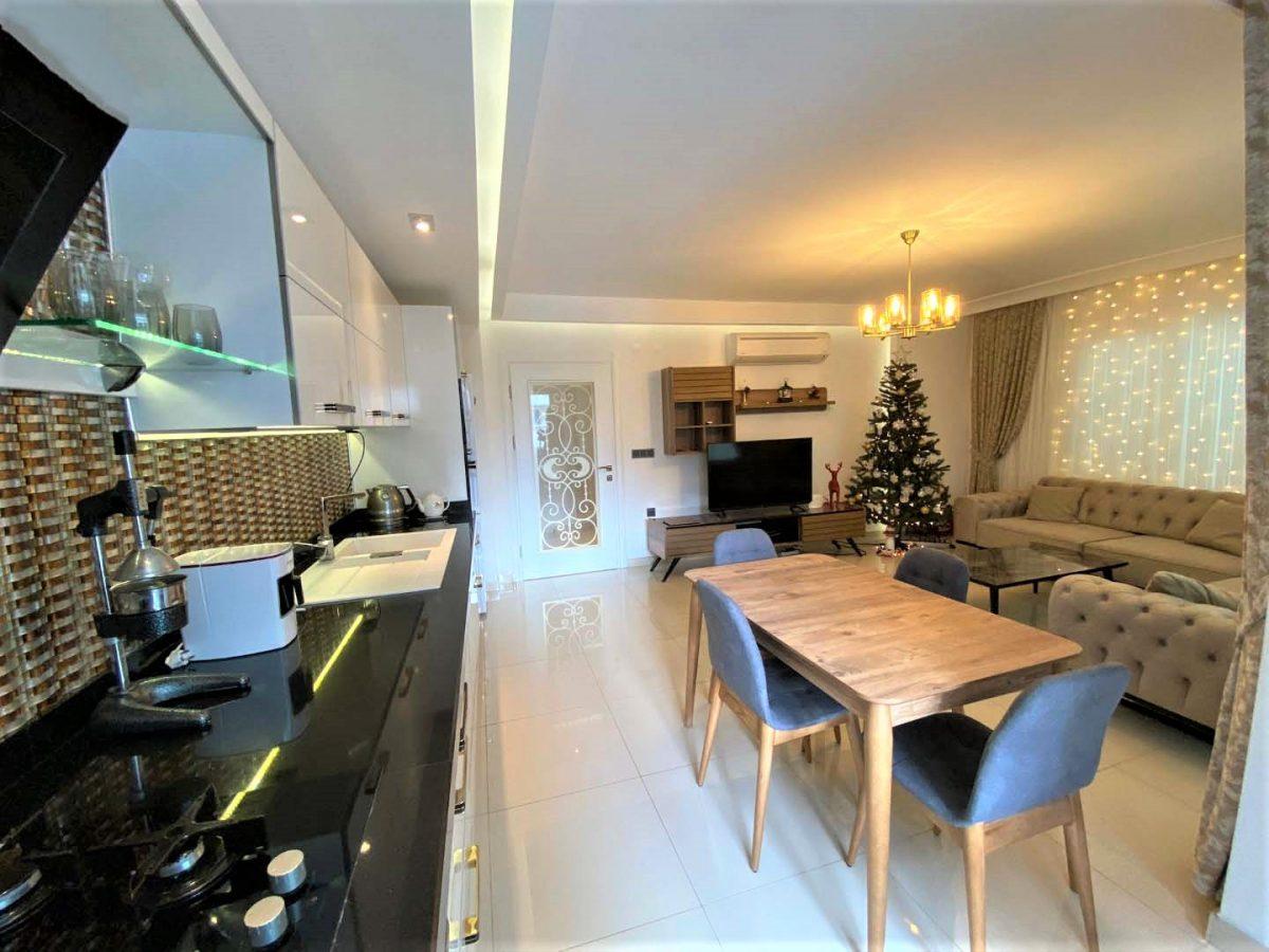 MAY1666 - Photo 2