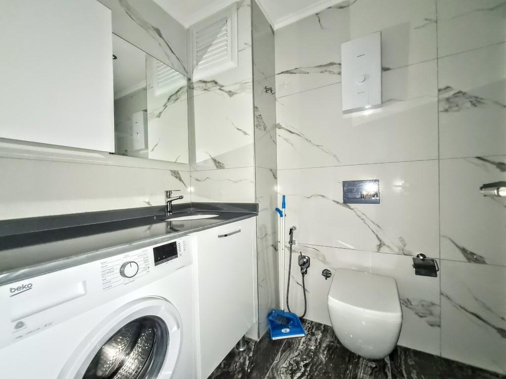 MAY1637 - Photo 11
