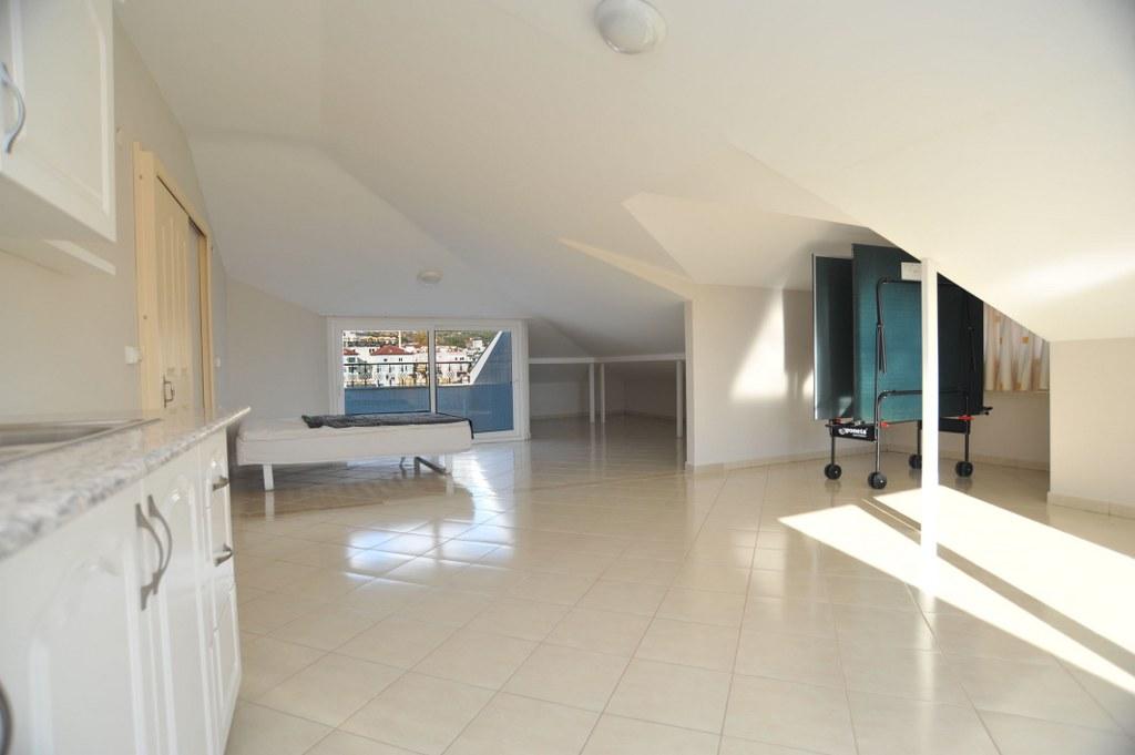 MAY1805 - Photo 29