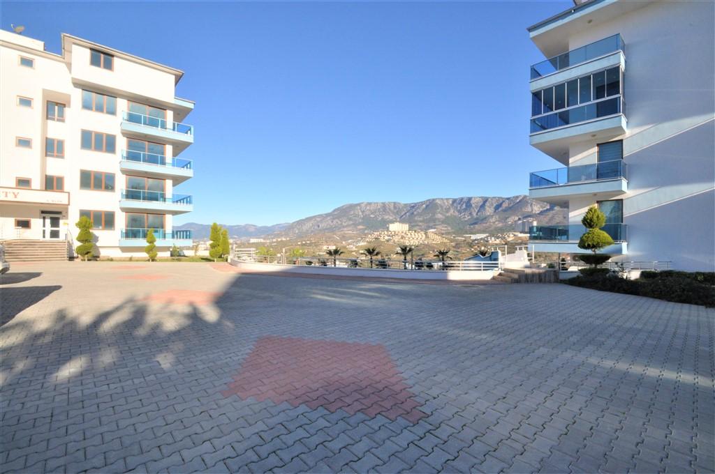 MAY1673 - Photo 6