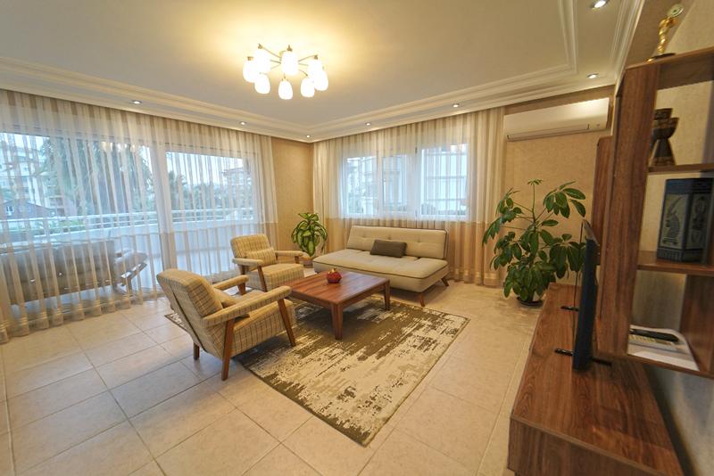 MAY1711 - Photo 2