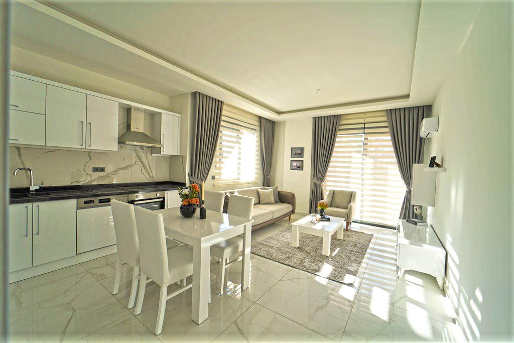 MAY1707 - Photo 1