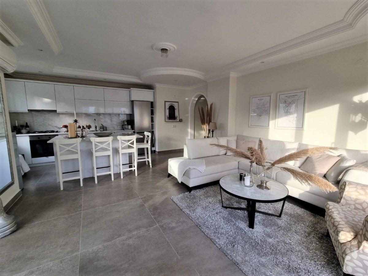 MAY1709 - Photo 2