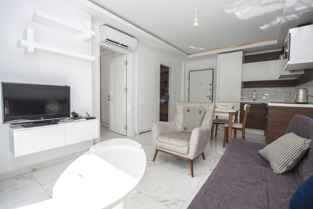 MAY1803 - Photo 20