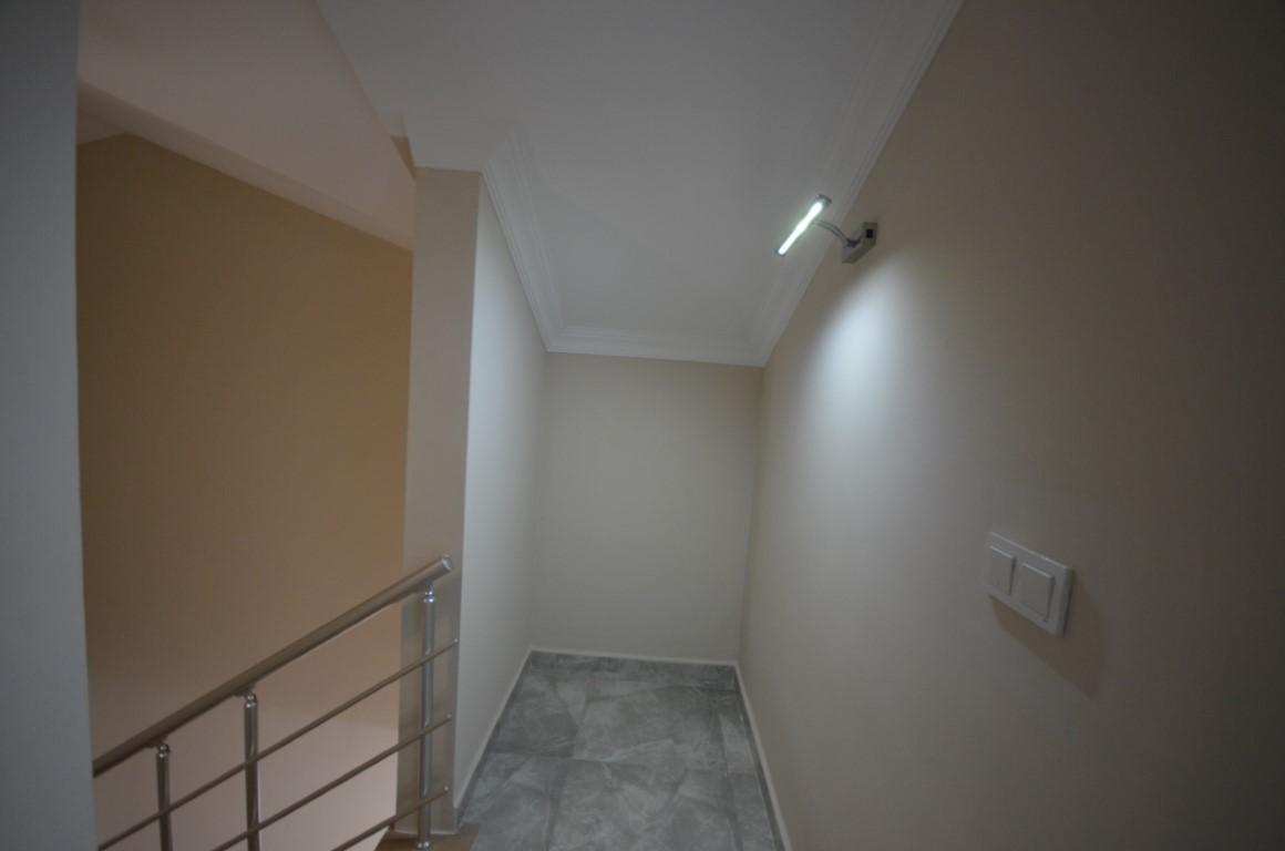 MAY1690 - Photo 33