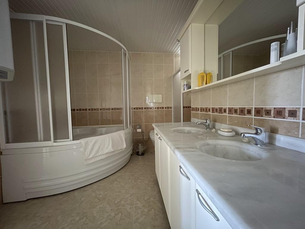 MAY1722 - Photo 29