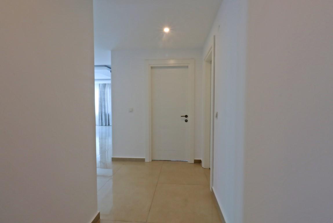 MAY1755 - Photo 28