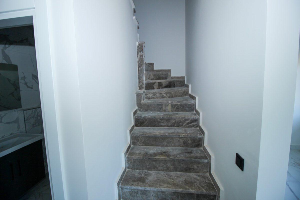 MAY2004 - Photo 16