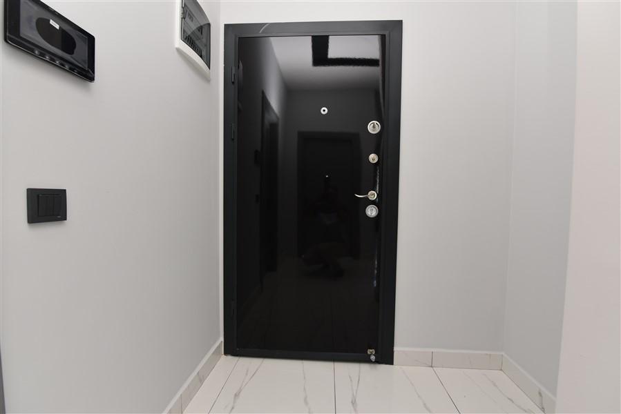 MAY2038 - Photo 11