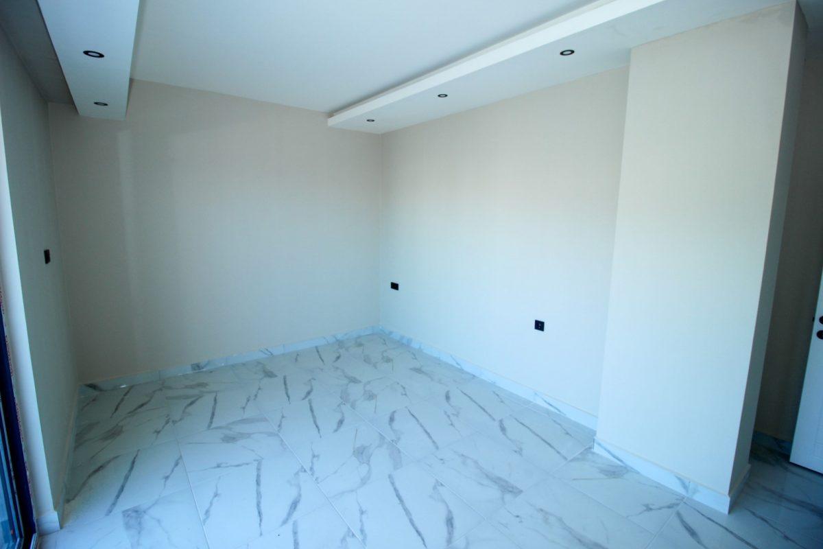MAY2004 - Photo 21