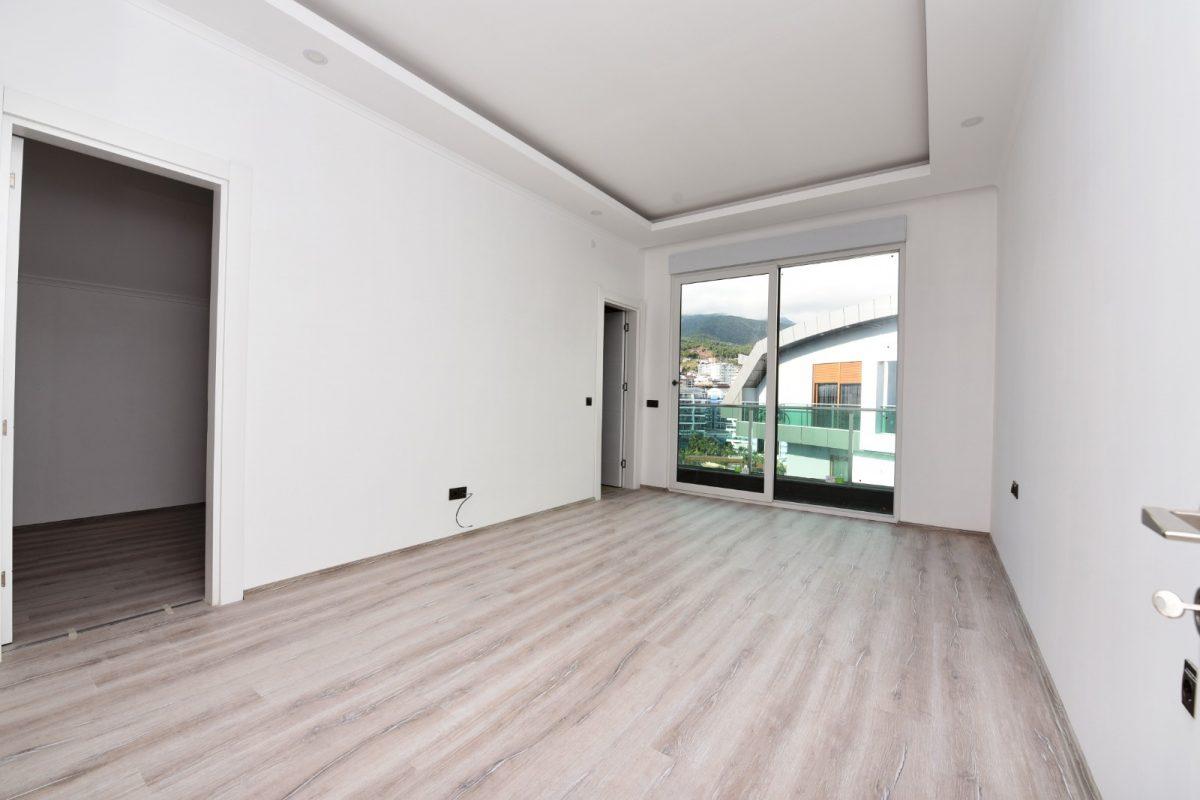 MAY2039 - Photo 26