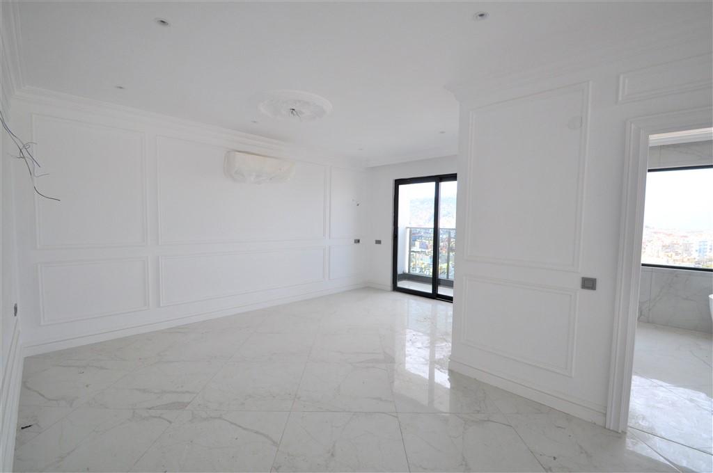 MAY2088 - Photo 22
