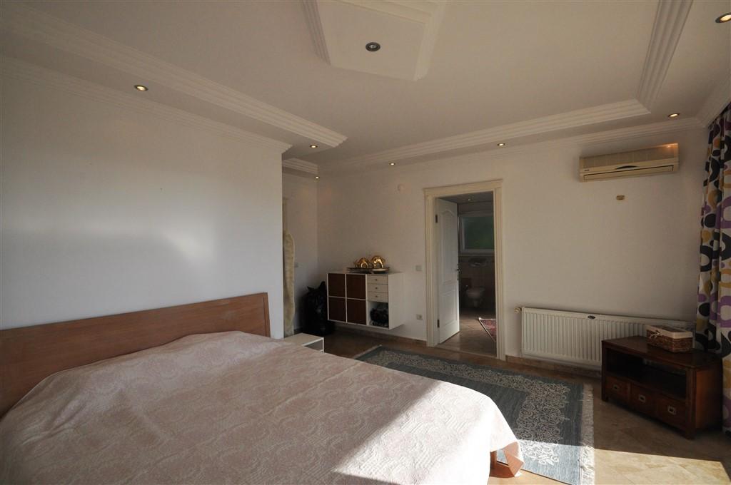 MAY2093 - Photo 12