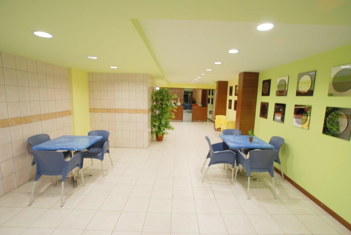 MAY2073 - Photo 5