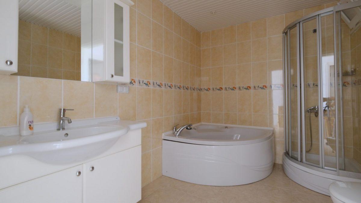 MAY2125 - Photo 18
