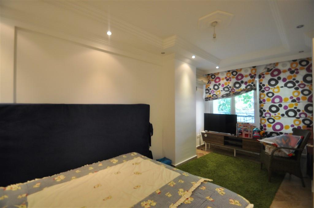 MAY2093 - Photo 17