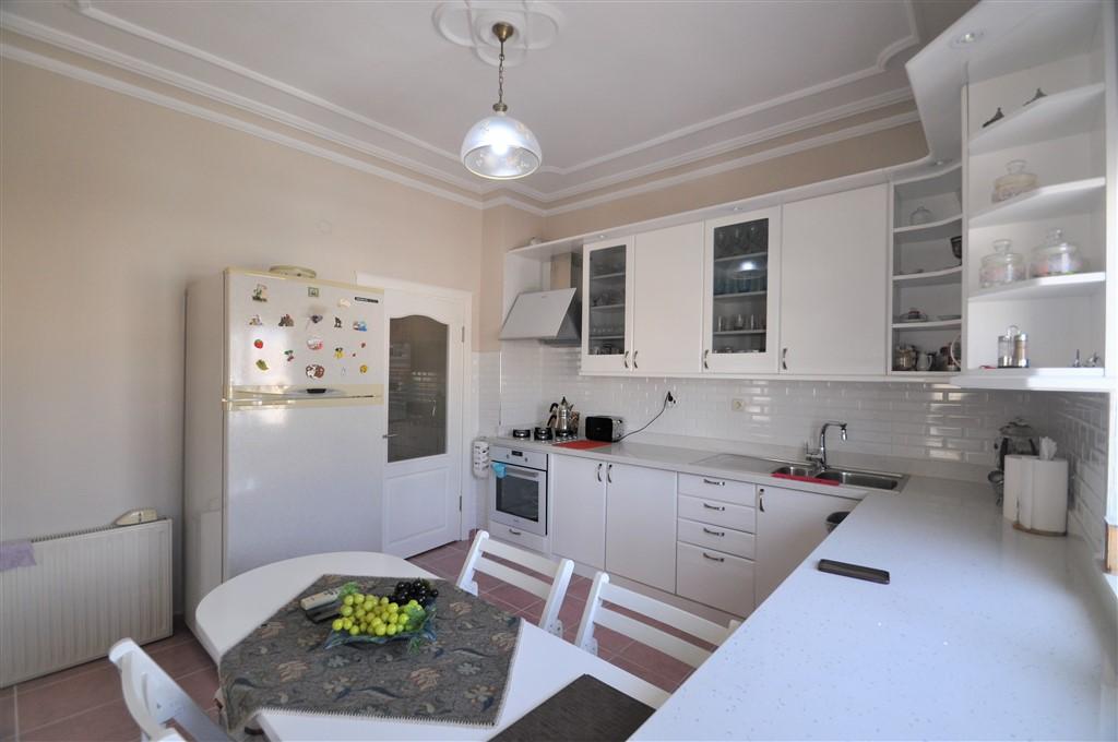 MAY2091 - Photo 8
