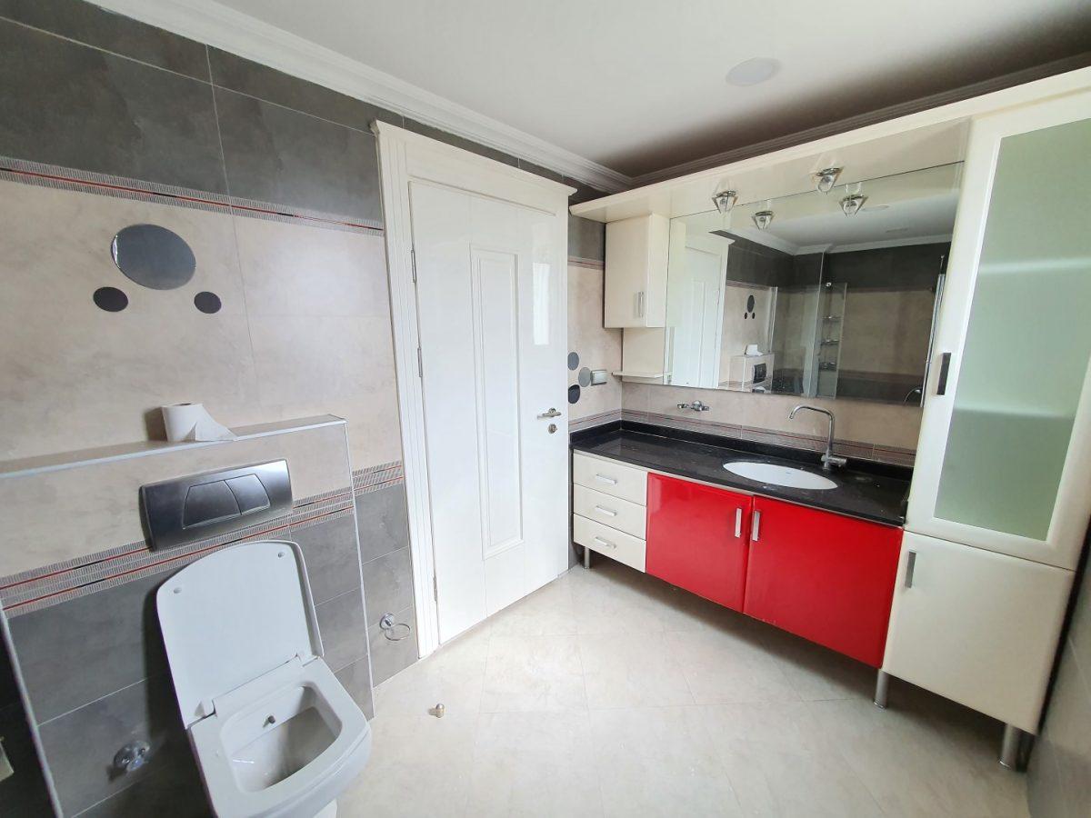 MAY2167 - Photo 24