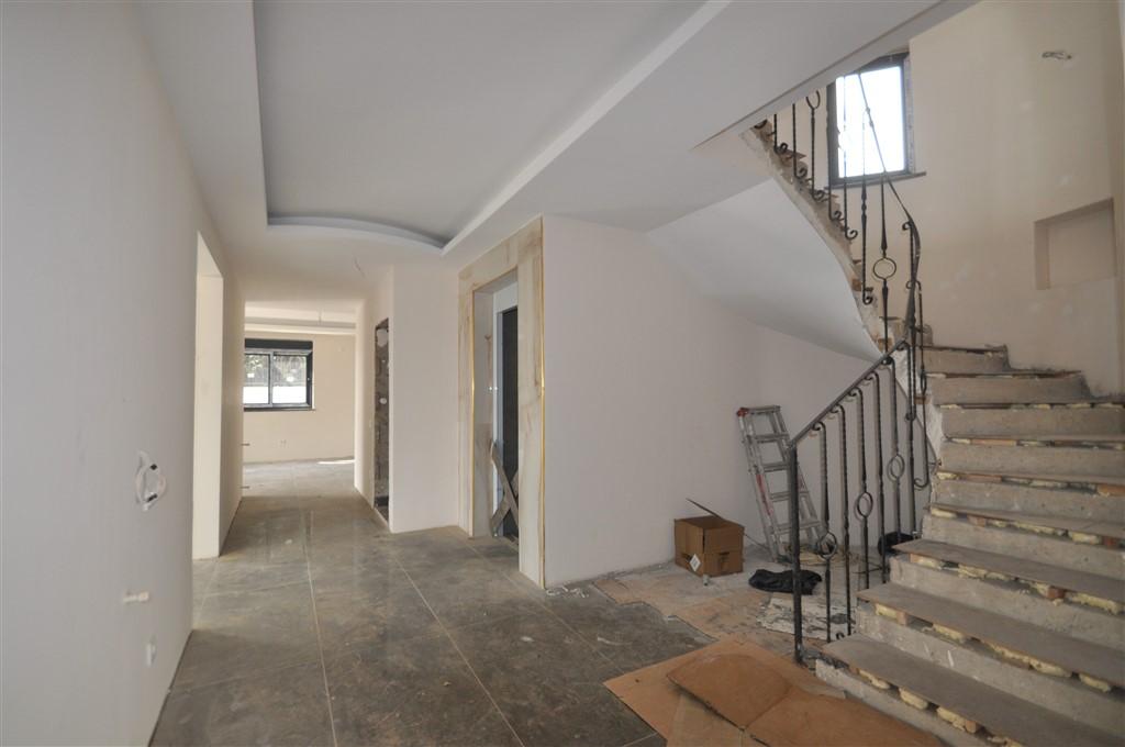 MAY2090 - Photo 22