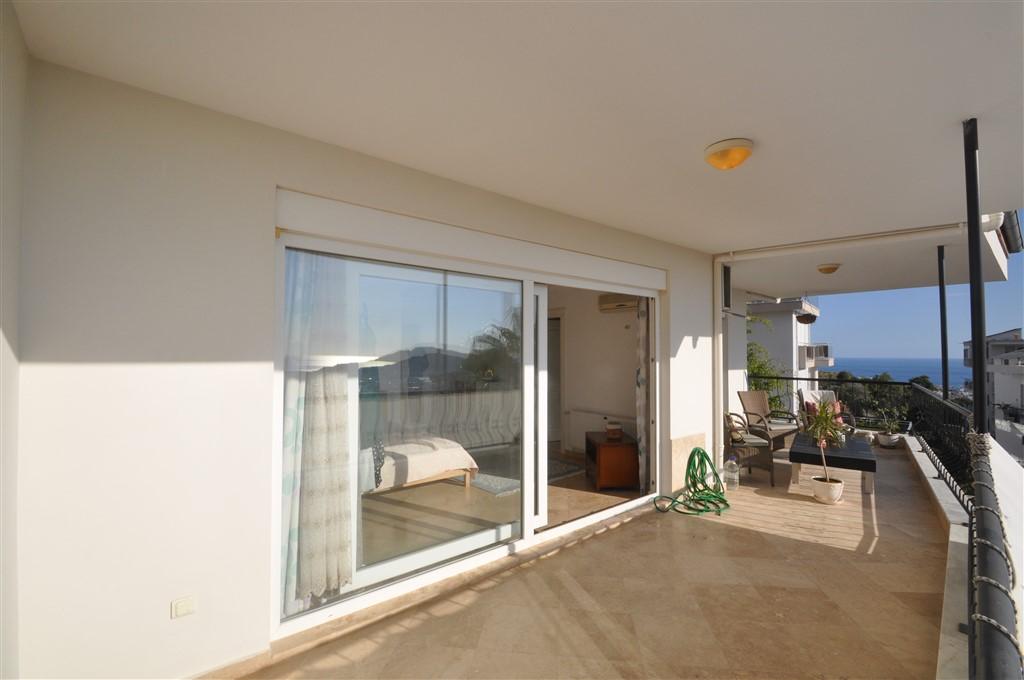 MAY2093 - Photo 21