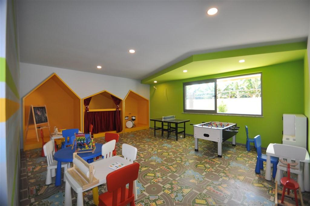MAY2096 - Photo 16