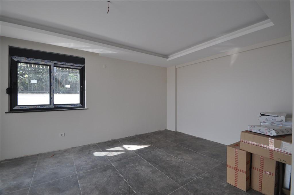 MAY2090 - Photo 33