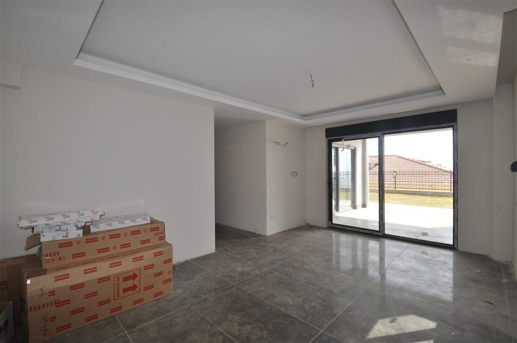 MAY2090 - Photo 34