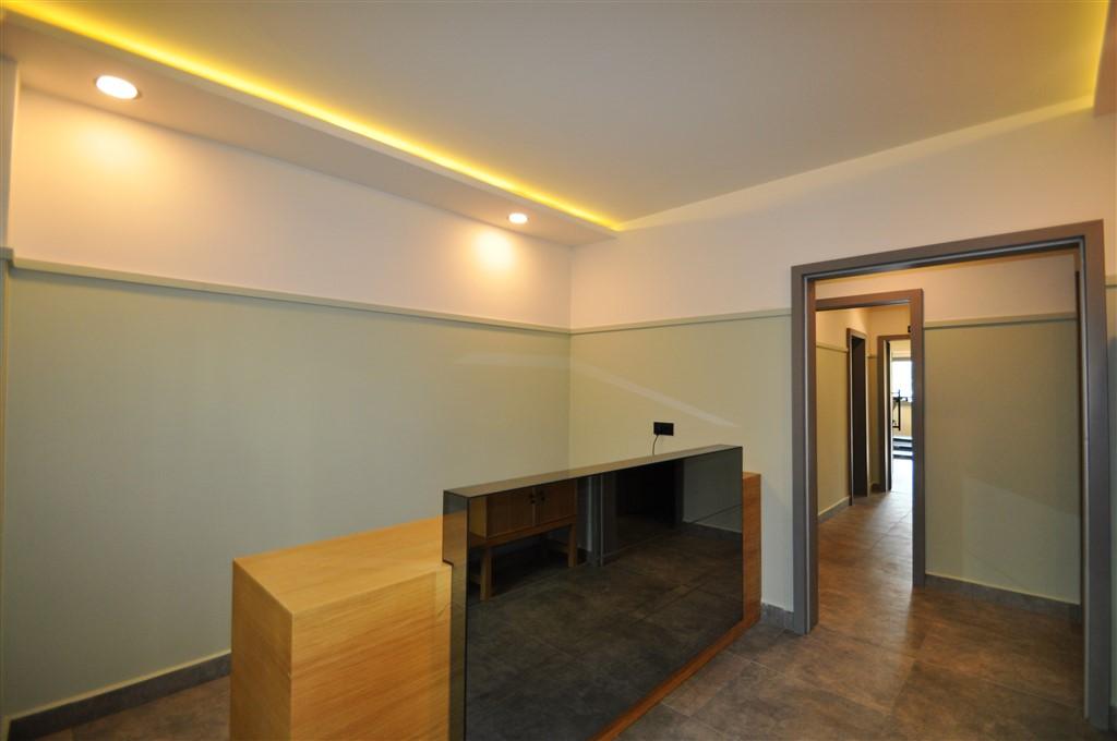 MAY2096 - Photo 23