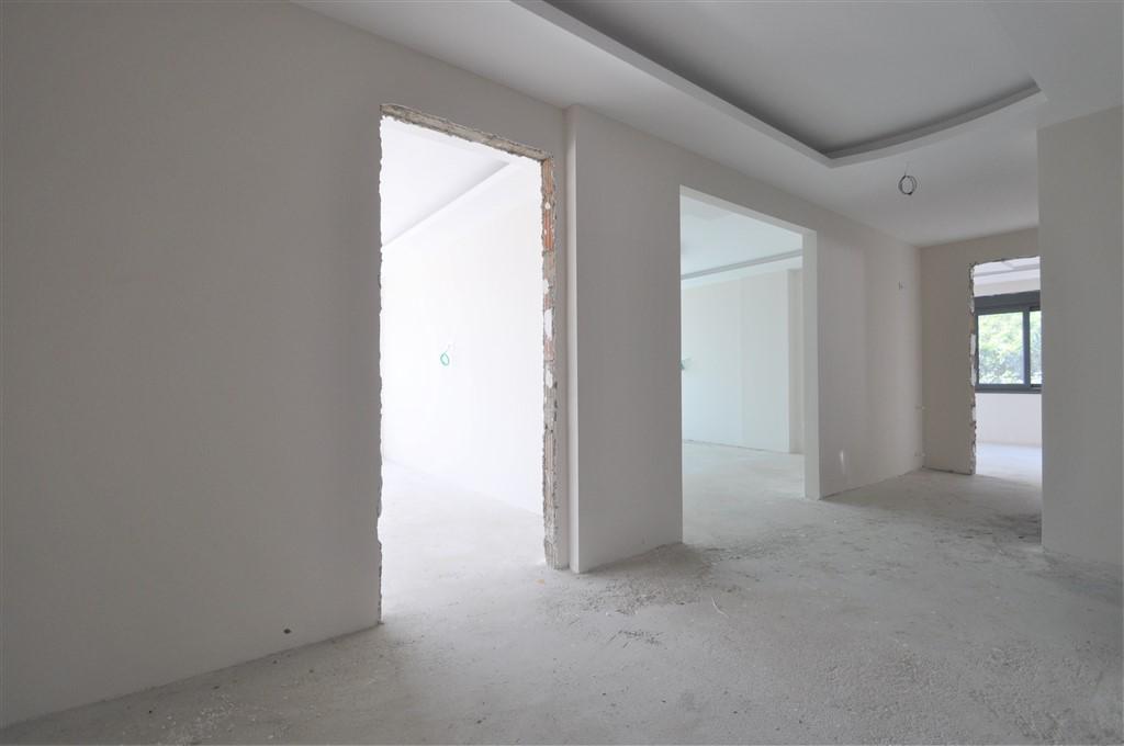 MAY2090 - Photo 36