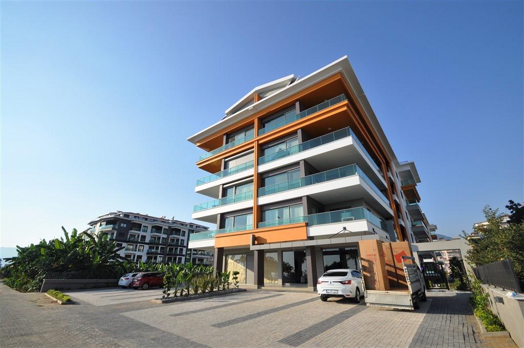 MAY2096 - Photo 1